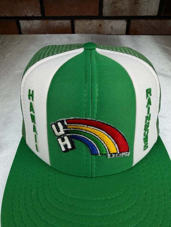 Vintage 1980 University Of Hawaii Rainbows Mesh Trucker Snapback Hat Cap NCAA